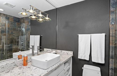 Lake Retreat Hot Tub Game Room Grill - Foto 40