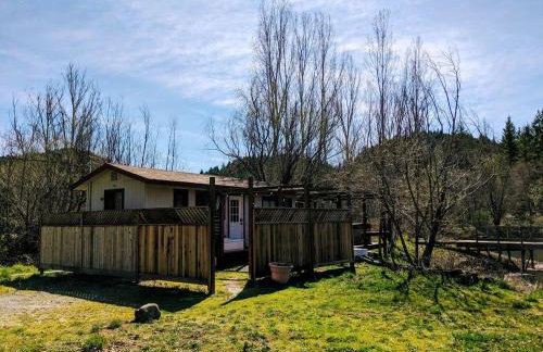 Cabin Camping Rental with Private Pond in Mendocino County, California - Foto 7