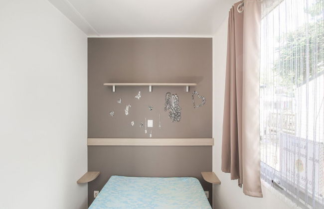 Swanky Mobile Home in Saint Jean de Monts Near Seabeach - Photo 10