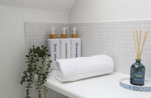 Elegant & Serene 3-BR Retreat Minutes from Heathrow Airport-London- Slough central-Legoland-Ascot-Windsor for Contractors-Families-Relocators-Businesses - Foto 36