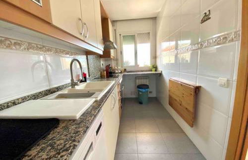 Big Family Terrassa Parking and noise free - Photo 26