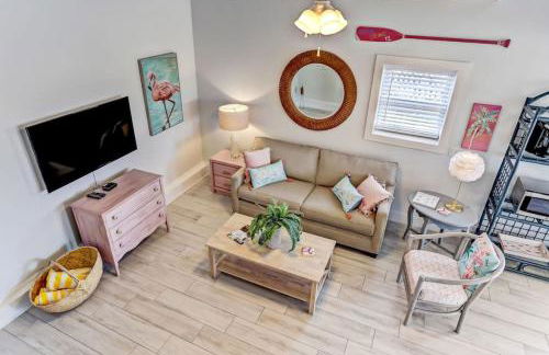 Flamingo Loft - Charming Oceanfront Loft - Multiple Decks - Private Beach Access - Foto 8