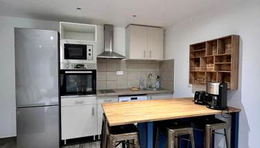 Luxury Stay with Terrace and AC 10 min to Paris - Foto 5, stove, dishwasher, toaster