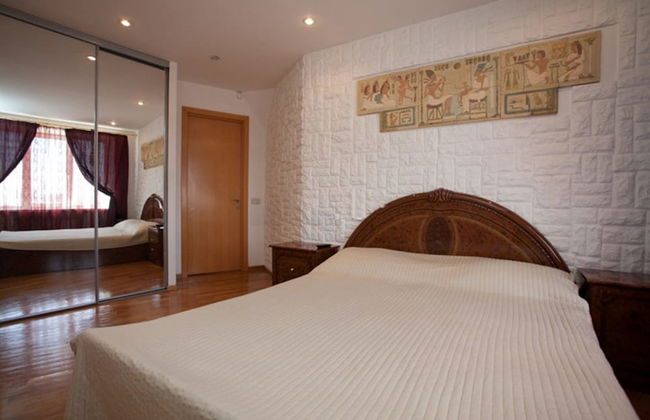 InnHome Apartments - Revolution Square - Photo 6