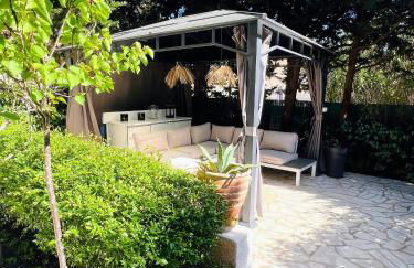 "Saint-Tropez" Superbe appartement avec Terrasse Jardin et Parking privé - Photo 22