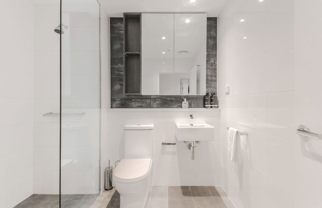 1 Bedroom Modern Apartment in Chatswood - Photo 10