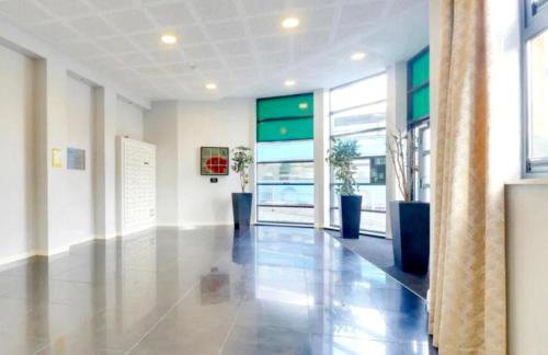 Cosy 1-Bedroom Apartment in Central Grays with Parking & Excellent Transport Links - Foto 15