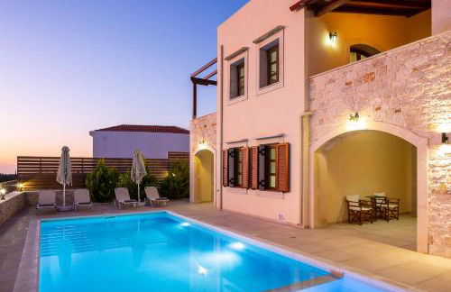 Ilys Home, a Country-chic Retreat with Pool & BBQ, By ThinkVilla - Photo 17