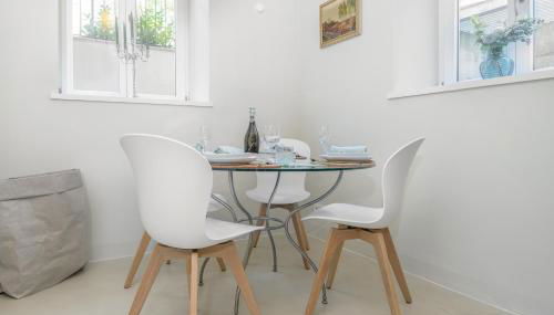 Exklusiv: Historisches Apartment mit Deckengewölbe - Foto 3