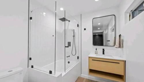 Updated Mountain Cabin Retreat with 180 views off Deck and Balcony - Foto 4