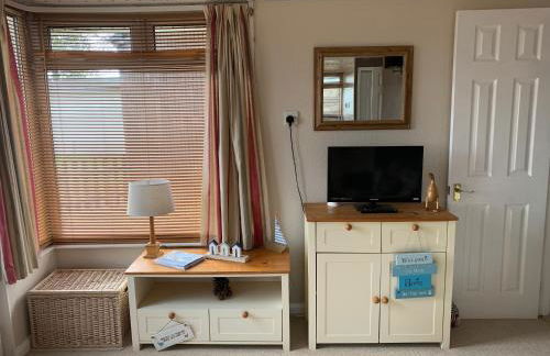 Dartmouth 2 Bed Detached Chalet 144 Norton Park - Foto 11