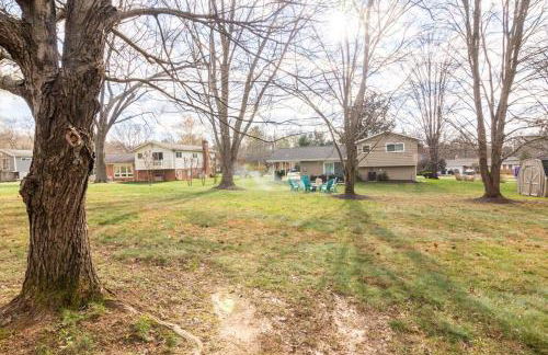 5 bedrooms with 4 Full Bath Fire Pit BBQ and Plush Amen on 1 2 acre - Photo 65