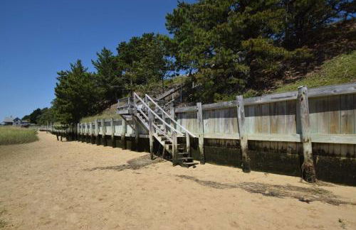 Waterfront Views of Creek- Beach Access! - Foto 29