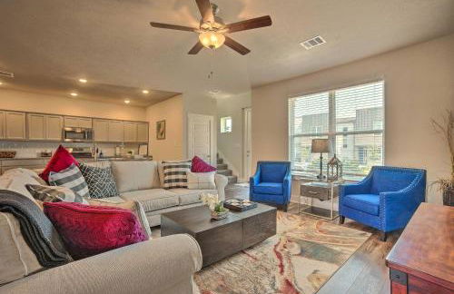 College Station Townhome with Furnished Patio! - Foto 5
