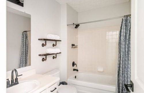 Modern Boho Retreat, in Grove City - Foto 17