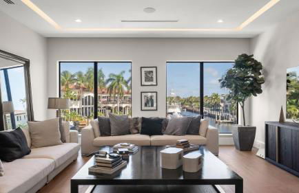 Waterfront Luxury Estate with Private Dock Lighthouse Point - Foto 71