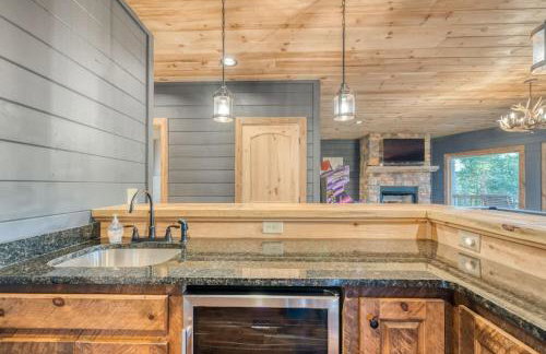 Pineview Escape - Hot Tub - Views - Arcades - Foto 37