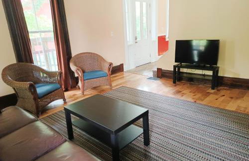 Huge 2 Bedroom House in the Heart of Northside! - Foto 9