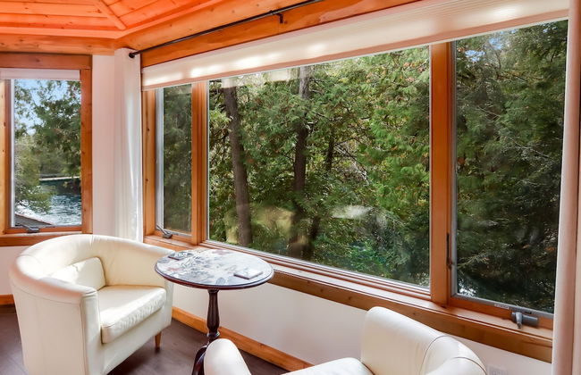 Boardman Monarch Upscale River Lodge HOT Tub! - Foto 22