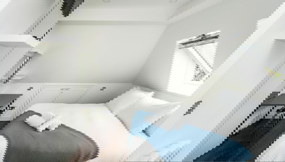 Sleek and Stylish 1BD Apt w/ Balcony, Hammersmith - Foto 1, Habitación