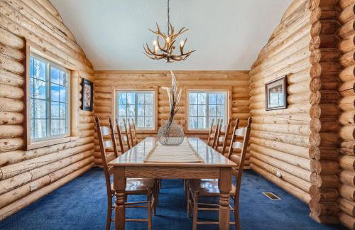 6 Bedroom Cabin by Xquisite Rentals - Foto 17