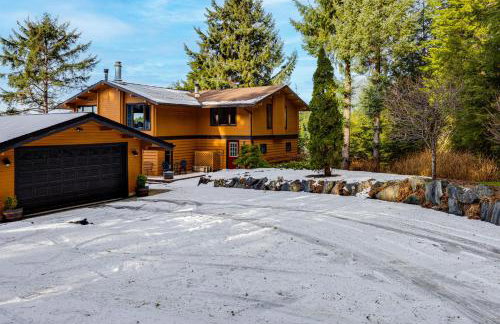 Hot Tub and Whale Watching! Scenic Sitka Escape - Foto 38