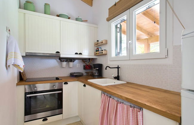 Cute Yellow Handmade House With Garden - Foto 47