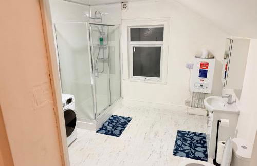 Bespoke 2 Bedroom Apt Derby City - Foto 9