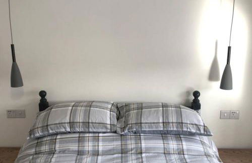 Oole 2 bed & en-suites house with parking near beach - Foto 12