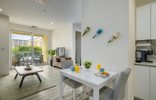 NEW 2BR Condo in of Palm Beach Walk 2 Beach - Foto 10