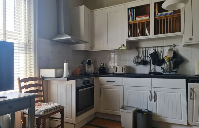 Beautifully Decorated 1-bed Apartment in Sale - Photo 4