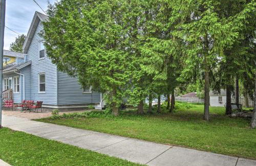 Walkable Lake Elkhart Apt Dine, Shop, Swim! - Foto 20