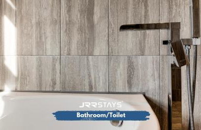 JRR STAYS 3Bed Sleeps 8- Coventry/Antsy M6-J2 CV7 - Photo 35