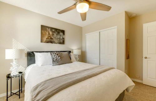 Lakefront Living! Huge Phoenix Home with Pool Table - Foto 25