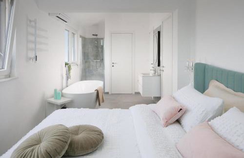 Penthouse Blue Horizon- a luxury penthouse with infinity pool, hot tub, sauna and sea views! - Foto 11