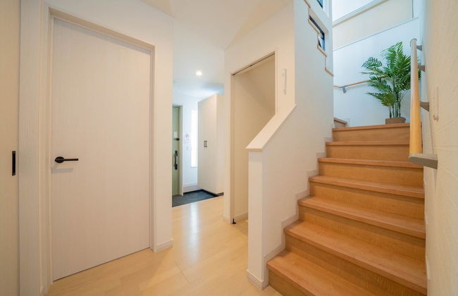 THE LUNA LOUNGE - Photo 22