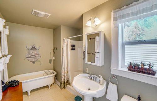 Walk to Boat Launch! Heritage House of Lakeport - Foto 19