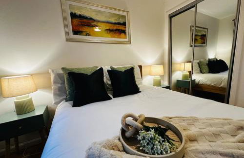 Modern 2 Bedroom Ground Floor Apartment near city centre - Photo 7