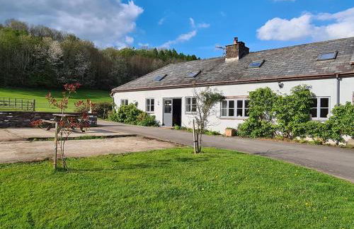 Brecon Beacons Lovely cottage with stunning views - Photo 1