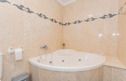 Cubo's Villa Paraiso - Photo 37