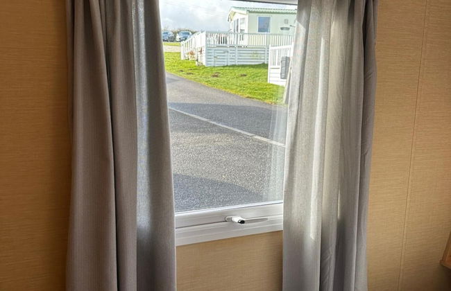 Newquay - Caravan - Sleeps 8 - Parking - Seaside - Foto 9