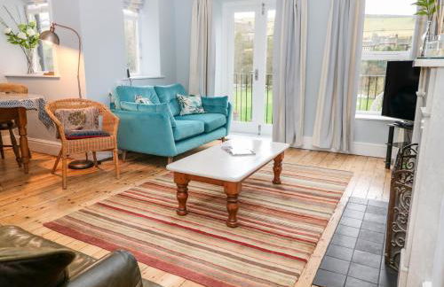 Spring Bank Cottage - Photo 5