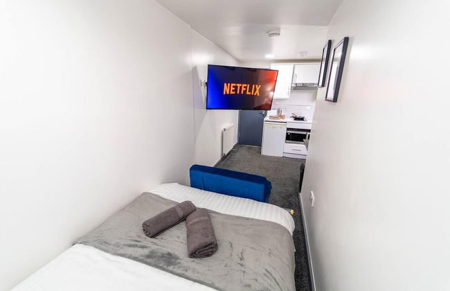 Captivating 1-bed Studio in Birmingham - Photo 5