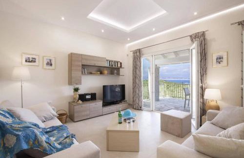 Villa Petra by Villa Plus - Photo 15