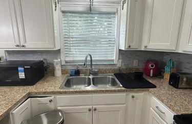 Tropical 3bed 2bath Lakeland Home on corner lot - Foto 18