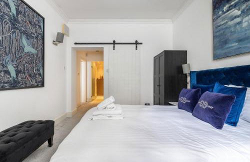 Relaxing and Spacious Kensington Apartment with Patio - Foto 13