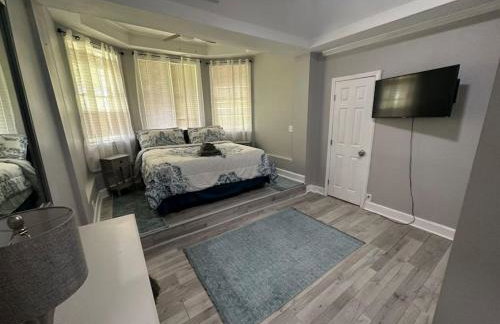 Roomy Renovated GuestHome, Desk, Yard, PetFriendly - Foto 8