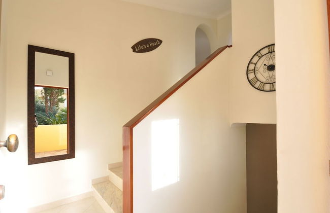 Villa With Views Like the Pool, Sea, Meia Praia - Foto 2