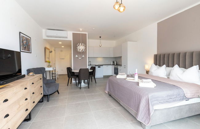 Bright and Lovely Furnished Studio Apartment - Foto 6