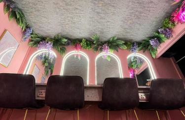 Manchester's ONLY private party suite for 12 with Makeup Room - Photo 17